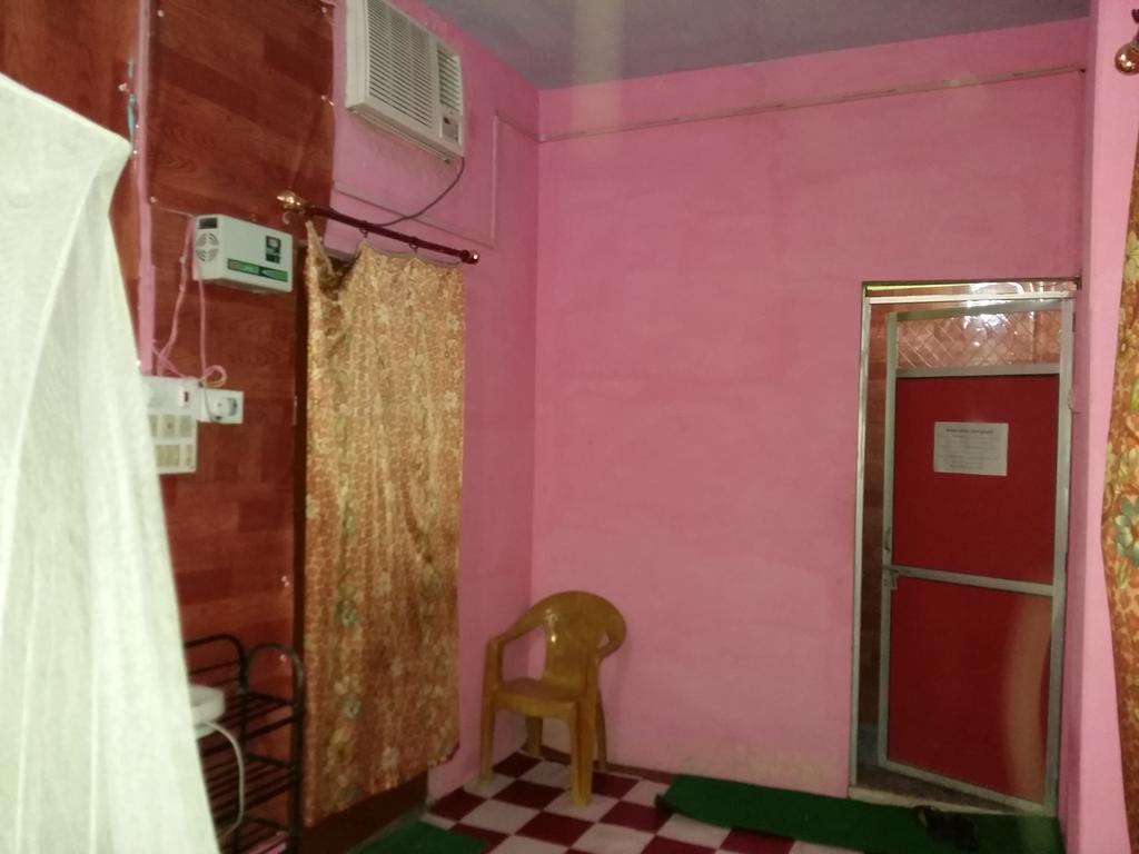 Somit Paying Guest House Варанаси Номер фото